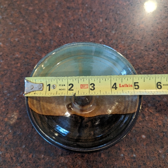 Artist-signed Tony Holman Pottery Omelet Dish NWOT - Picture 5 of 7